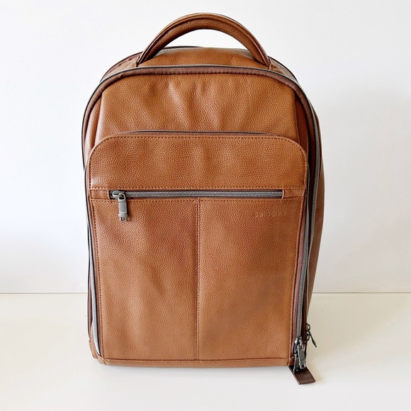 Samsonite Handbags - Samsonite Sam Deluxe Classic Leather Backpack in Cognac